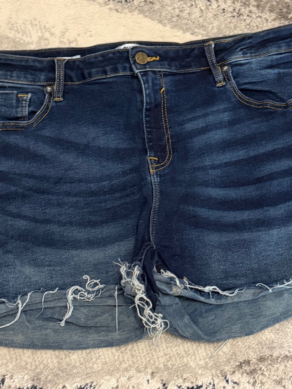 Vigoss Women's Size 20 Denim Shorts Dark Wash Distressed Frayed Cuff Plus Size